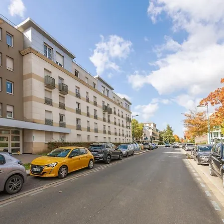 4p - 10min Apartment Montévrain